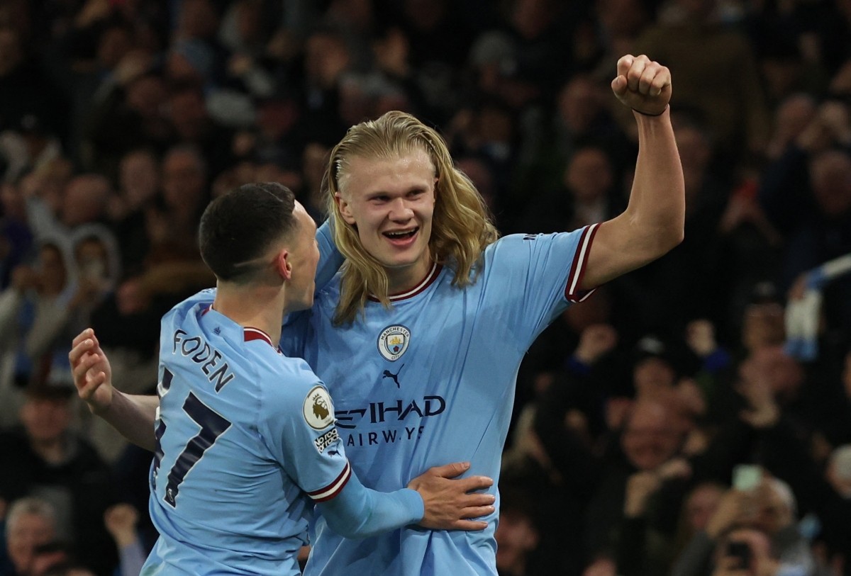 9. Chỉ có 5 cầu thủ kiến tạo nhiều hơn Haaland (7) ở Premier mùa này gồm: Kevin De Bruyne (16), Bukayo Saka (11), Leandro Trossard (9), Andrew Robertson (8) và Michael Olise (8).