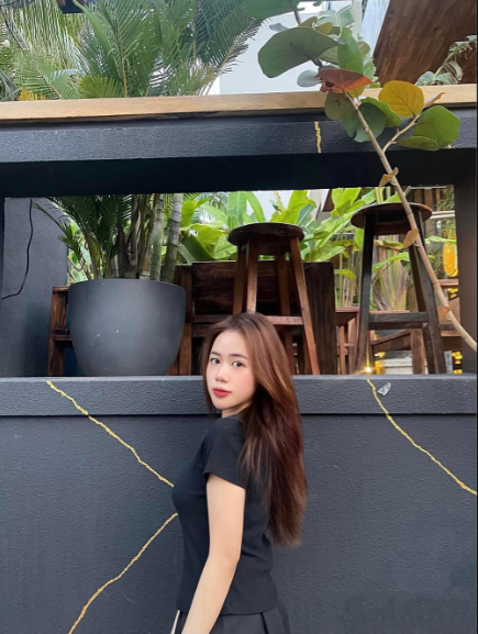 Hoàng Yến rất ít chia sẻ cuộc sống riêng tư lên mạng xã hội.