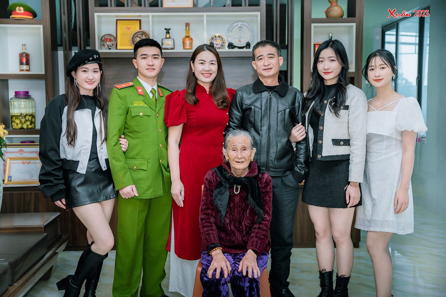 VĐV Karate Hoàng Thị Mỹ Tâm, SN 2003, quê ở xã Tượng Sơn, Thạch Hà, Hà Tĩnh, trong gia đình có 4 anh chị em.