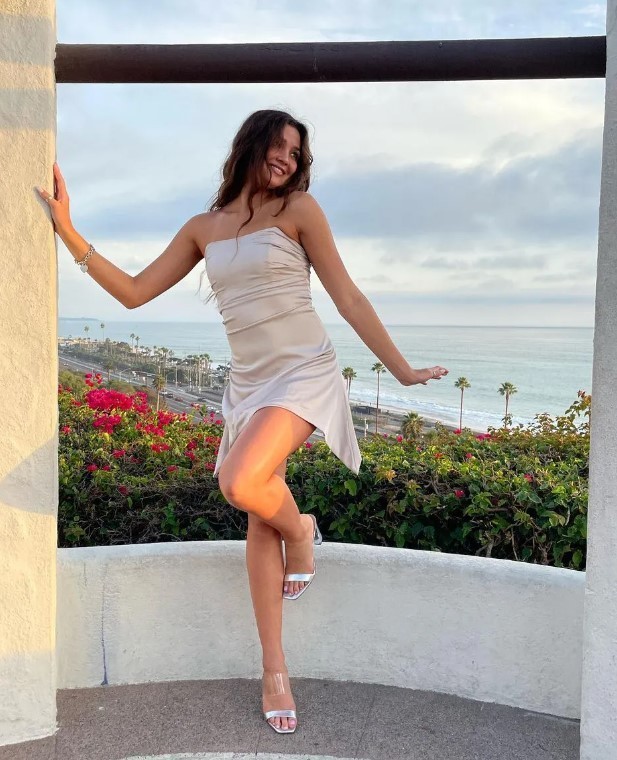 Người hâm mộ nhanh chóng tìm ra trang cá nhân của Salvino với hơn 3.500 người theo dõi.