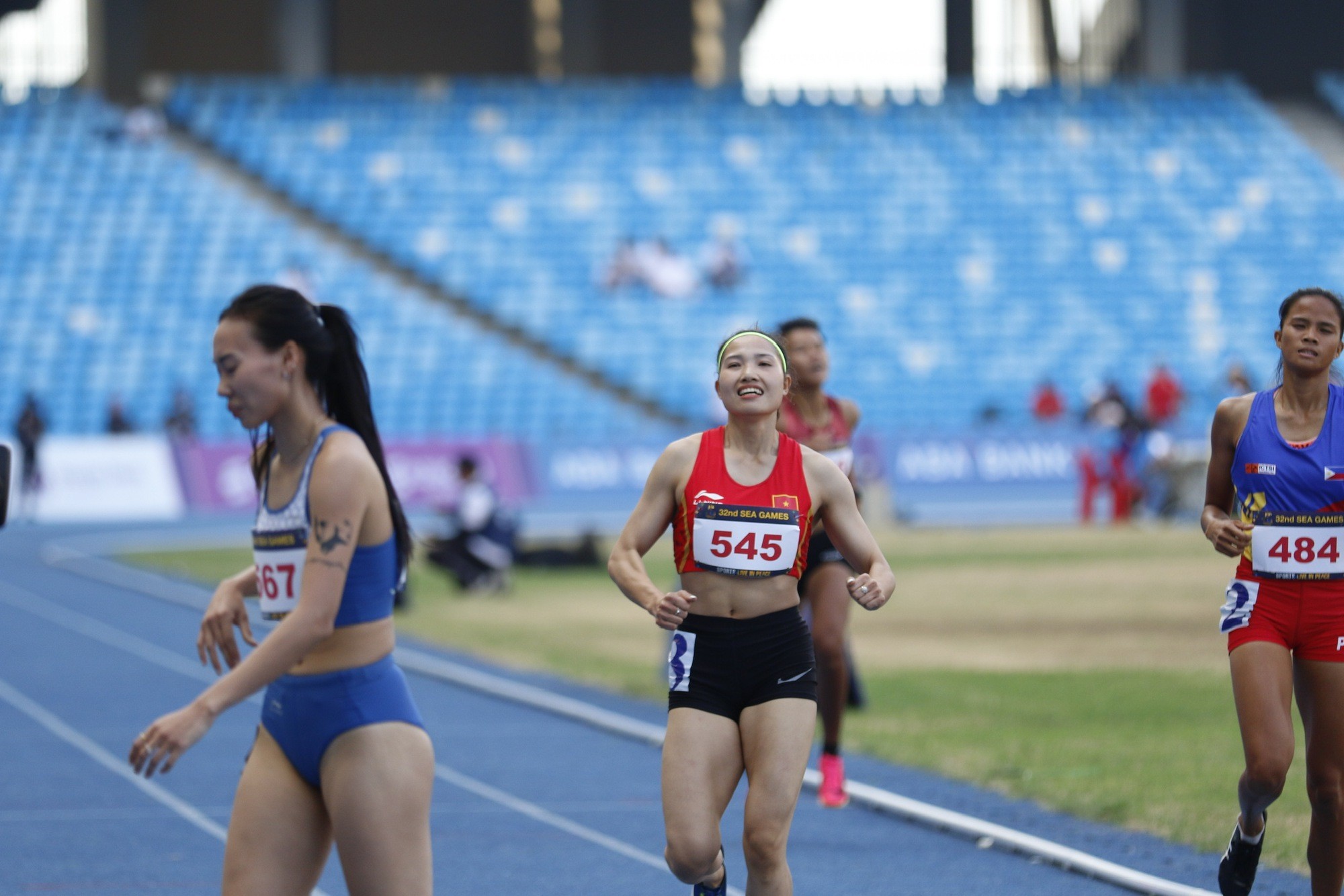 Hoãn cưới để thi đấu SEA Games, 'bông hồng thép' Linh Na xuất sắc giành HCV 2 Hoãn cưới để thi đấu SEA Games, 'bông hồng thép' Linh Na xuất sắc giành HCV 2