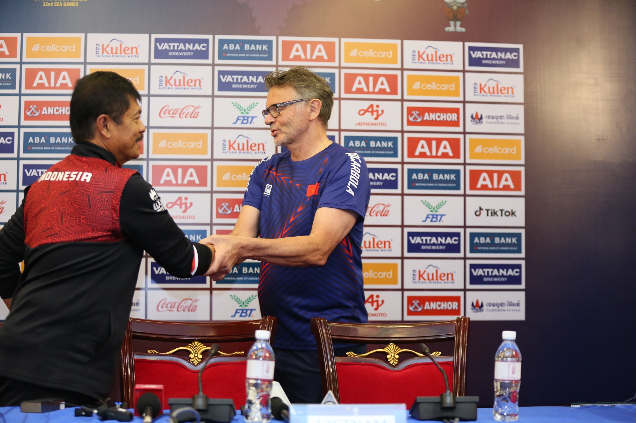 Cuộc họp báo trước trận. Ảnh: Internet