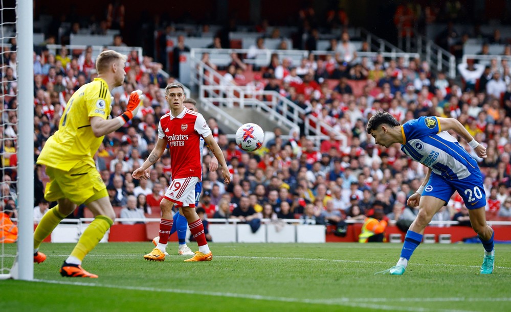 3. Càng về cuối, Arsenal lại thể hiện phong độ không tốt khi chỉ thắng 2 trong 7 trận gần nhất.