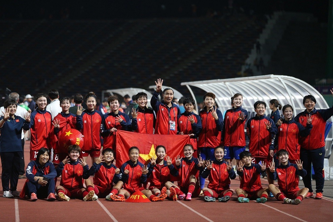 ĐT nữ Việt Nam ăn mừng chức vô địch SEA Games thứ 4 liên tiếp. Ảnh: Internet