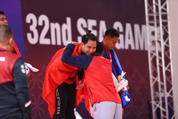 Thành tích của Quốc Toàn vẫn còn kém xa nếu so với châu Á khi mức kỷ lục đang là 180 kg cử giật, 222 kg cử đẩy và 396 kg tổng cử, nên anh cần nỗ lực nhiều hơn nữa nếu muốn vươn đến đỉnh cao mới.