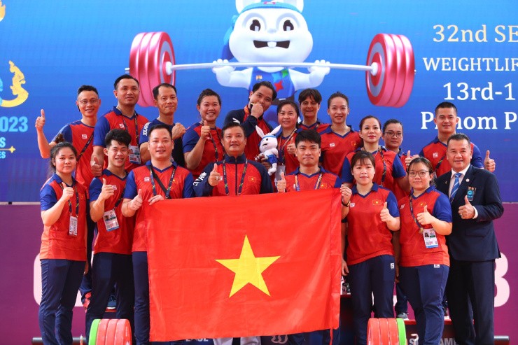 Như vậy, Quốc Toàn phá thành công 3 kỷ lục SEA Games, giành HCV SEA Games hạng 89 kg, với mức cử giật 155 kg, cử đẩy 190 kg và tổng cử 345 kg.