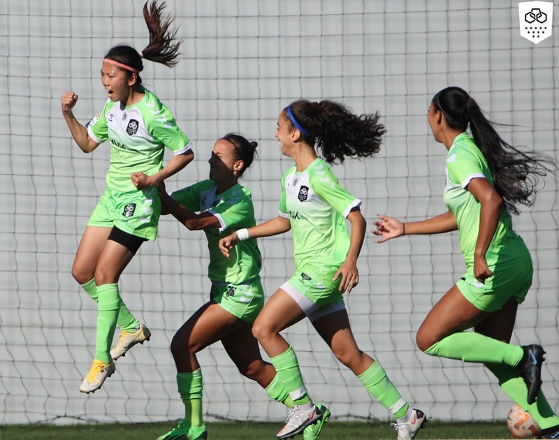 Lank FC kết thúc mùa giải với vị trí thứ 6 trên BXH với 9 chiến thắng, 1 hòa và 12 thua. Hiện tại, đội bóng Bồ Đào Nha được cho là đang nỗ lực kích hoạt điều khoản tự động gia hạn thêm một năm, và tăng gấp đôi mức lương của Huỳnh Như lên 3.000 euro/tháng (khoảng 75 triệu đồng).