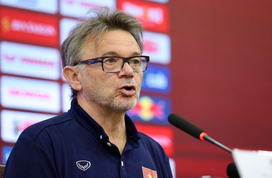 HLV Troussier thẳng thắn bày tỏ quan điểm. Ảnh: VnExpress