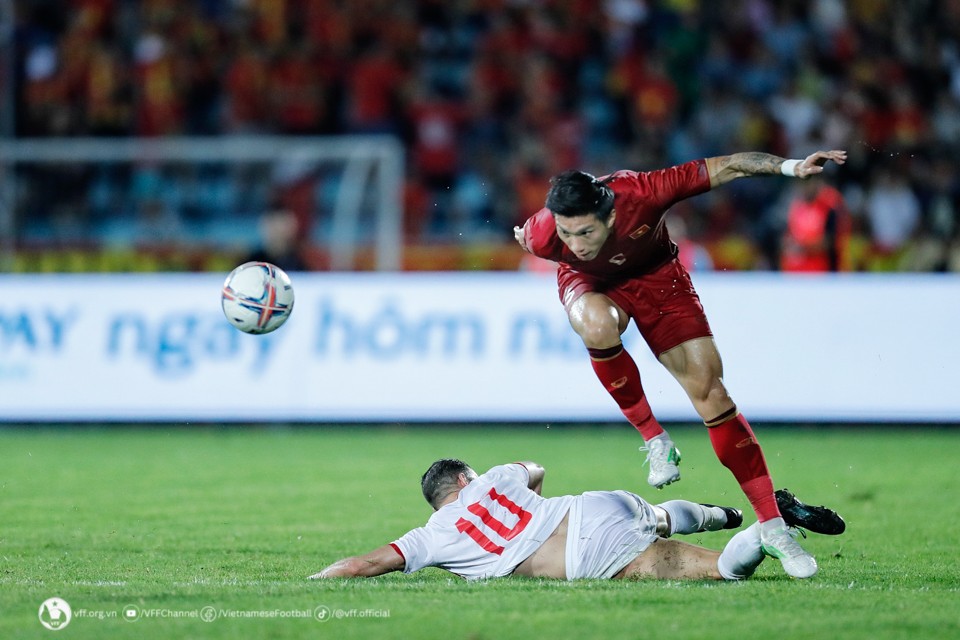 Sau chiến thắng 1-0 trước Hong Kong (Trung Quốc), ĐT Việt Nam tiếp tục giành thắng lợi trước ĐT Syria nhờ bàn thắng duy nhất của Tuấn Hải.