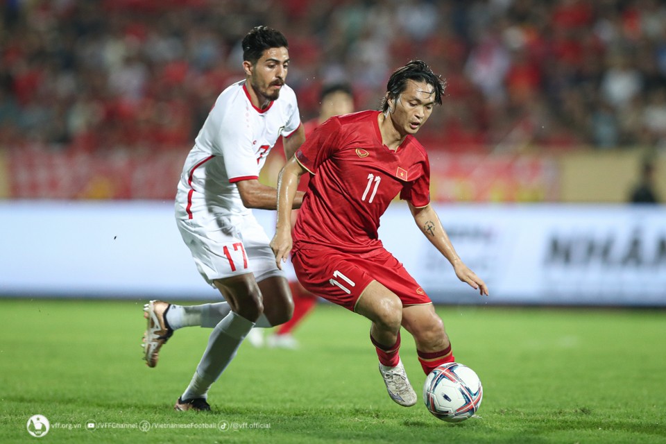 Nhưng so với trận đấu hôm 15/6, ĐT Việt Nam đã thể hiện màn trình diễn thuyết phục hơn trong trận đấu với Syria.