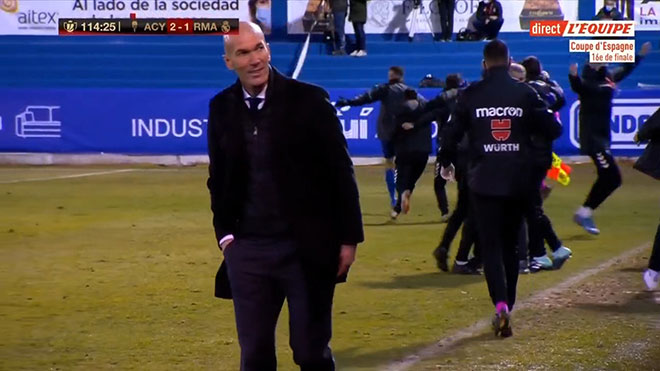 Zidane bị chỉ trích vì thái độ; Đội bóng Nhật Bản từ chối Đặng Văn Lâm - Ảnh 1 Zidane bị chỉ trích vì thái độ; Đội bóng Nhật Bản từ chối Đặng Văn Lâm - Ảnh 1