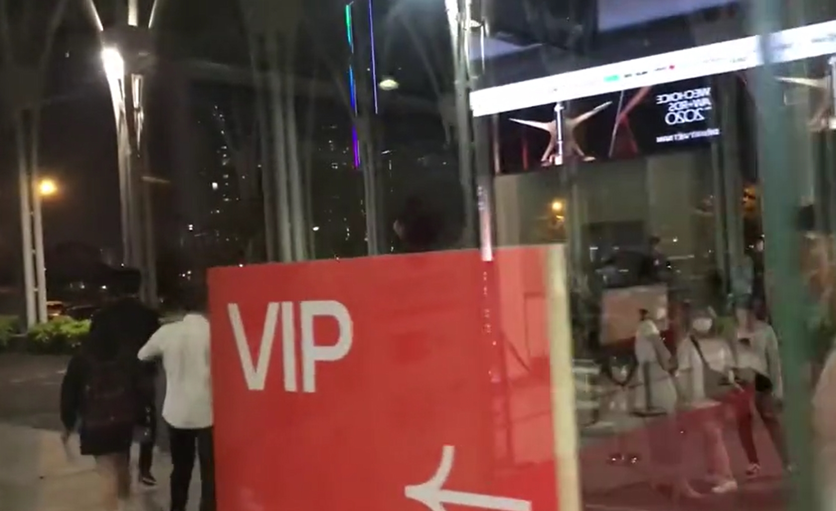 Ngay sau đó, nam Rapper đã ra về