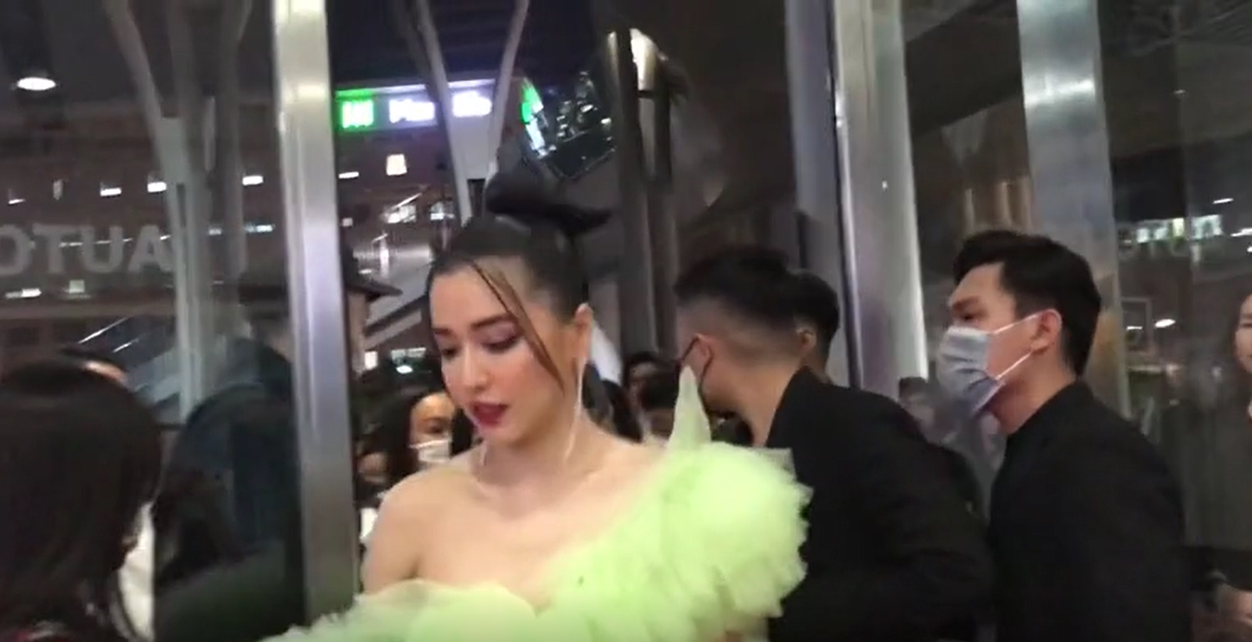 Xôn xao thông tin Đen Vâu bị chặn cửa không được vào dù có vé mời, phản ứng của nam rapper mới đáng chú ý - Ảnh 1