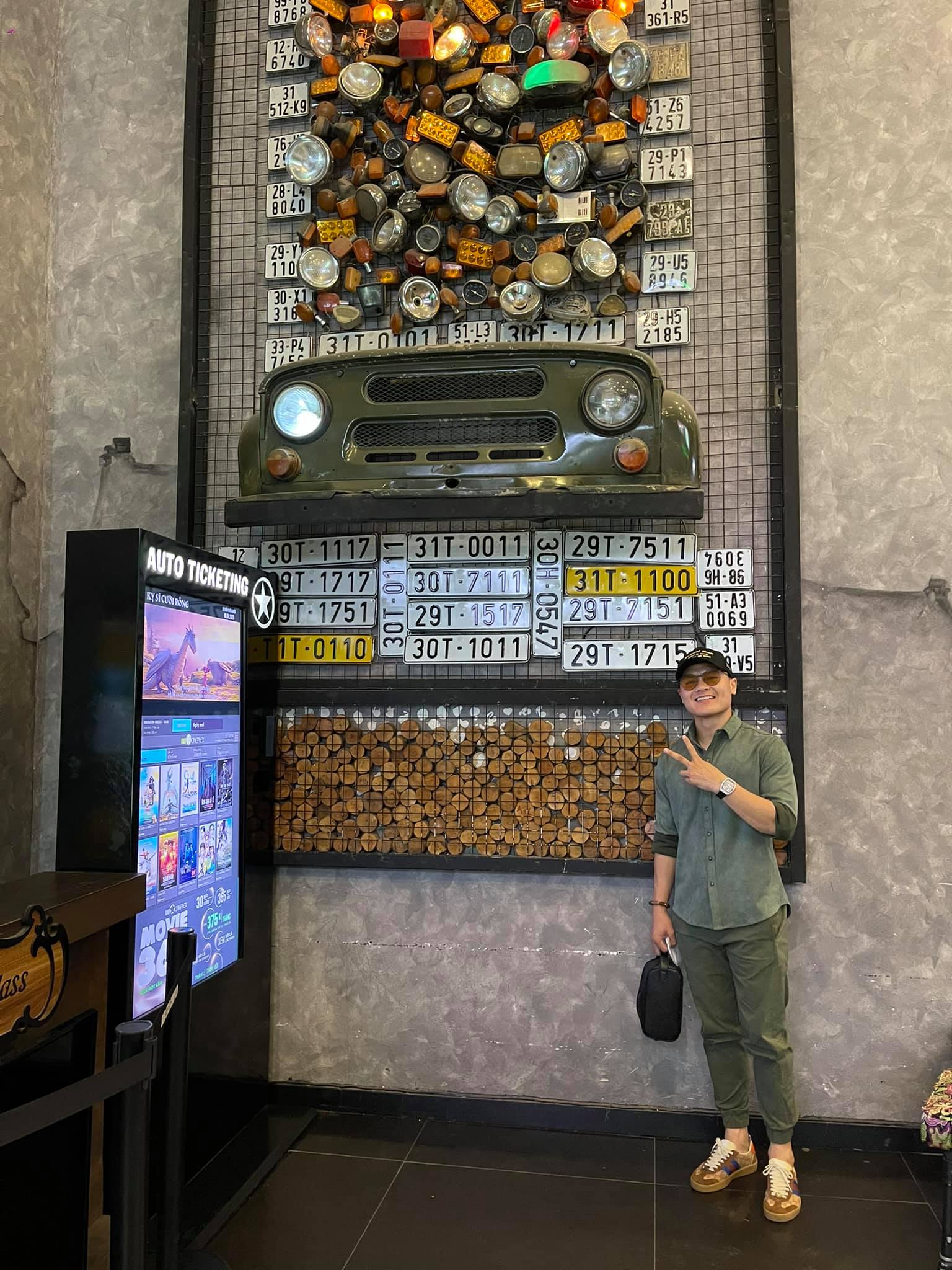 Quang Hải về lại chốn cũ từng gắn liền với Huỳnh Anh, dân mạng tìm ra điểm trùng hợp - Ảnh 1