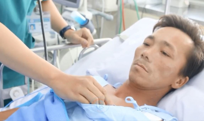 Nửa năm sau màn 'chạy trốn tử thần', cuộc sống của người đàn ông bị rắn hổ mang cắn hiện ra sao? - Ảnh 1 Nửa năm sau màn 'chạy trốn tử thần', cuộc sống của người đàn ông bị rắn hổ mang cắn hiện ra sao? - Ảnh 1