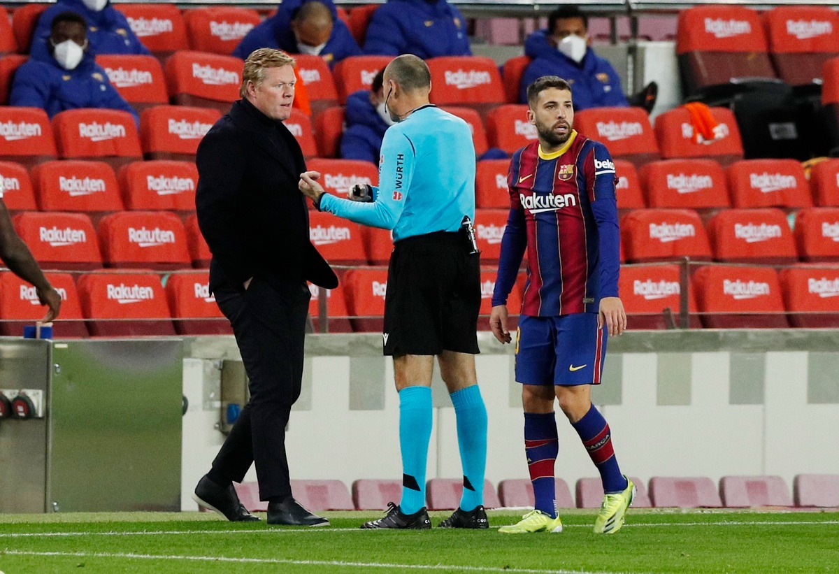 Messi sút phạt không thể cản phá, đưa Barca áp sát ngôi đầu bảng  - Ảnh 3