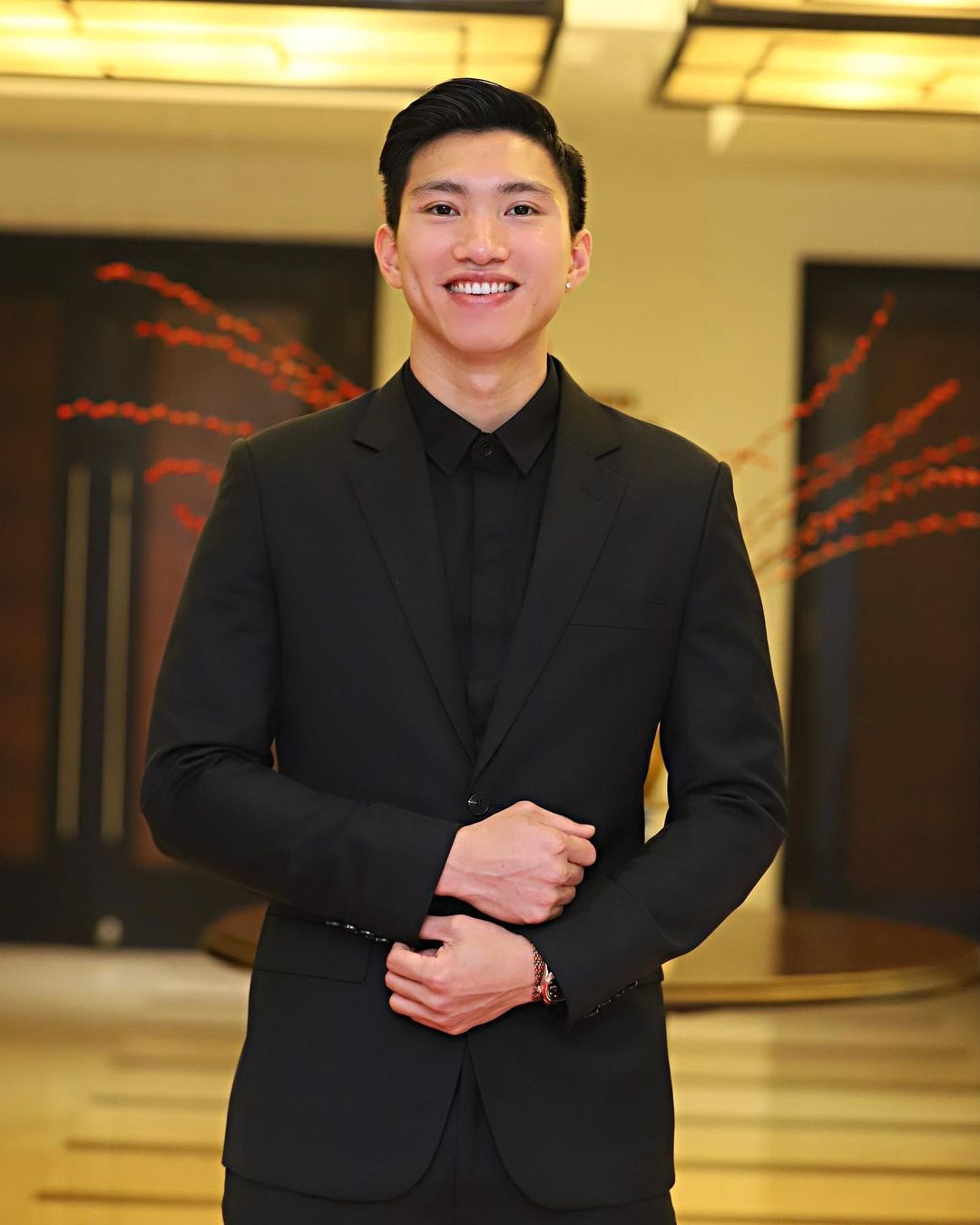 Đoàn Văn Hậu diện suit bảnh bao, người tình tin đồn lập tức để lại động thái đáng chú ý - Ảnh 5 Đoàn Văn Hậu diện suit bảnh bao, người tình tin đồn lập tức để lại động thái đáng chú ý - Ảnh 5