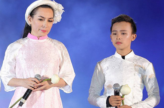 Tối 29 Tết, Phi Nhung nổi cơn thịnh nộ mắng con nuôi hết lời: Khẳng định sẽ 'hết duyên' nếu còn tái phạm - Ảnh 3 Tối 29 Tết, Phi Nhung nổi cơn thịnh nộ mắng con nuôi hết lời: Khẳng định sẽ 'hết duyên' nếu còn tái phạm - Ảnh 3