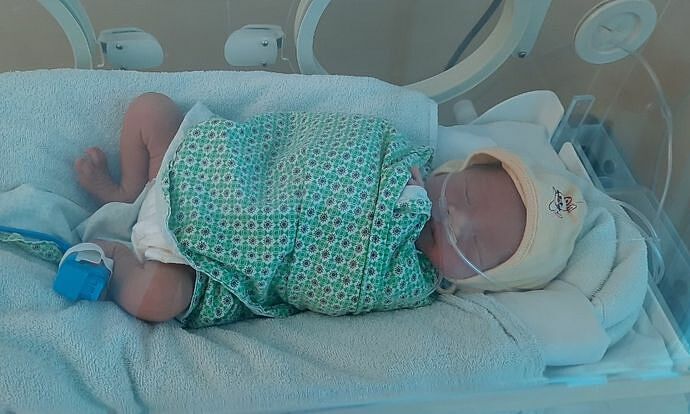 Bé An điều trị tại Bệnh viện Đa khoa Đức Giang ngày 10/2. Ảnh: Internet Bé An điều trị tại Bệnh viện Đa khoa Đức Giang ngày 10/2. Ảnh: Internet
