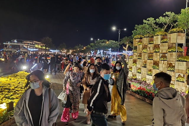 Do tình hình dịch bệnh, Đà Nẵng cũng đã hủy bỏ kế hoạch bắn pháo hoa trong đêm giao thừa. Ảnh: Dân Trí