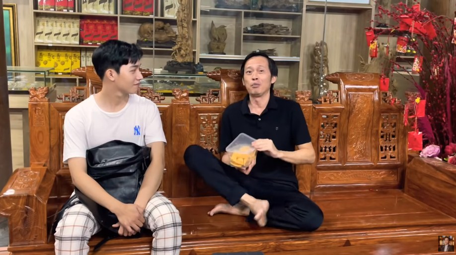 Hoài Linh gặp 'sự cố' đầu năm với con nuôi, than thở về 'nghiệp quật' - Ảnh 4 Hoài Linh gặp 'sự cố' đầu năm với con nuôi, than thở về 'nghiệp quật' - Ảnh 4