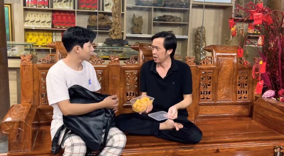 Hoài Linh gặp 'sự cố' đầu năm với con nuôi, than thở về 'nghiệp quật' - Ảnh 3 Hoài Linh gặp 'sự cố' đầu năm với con nuôi, than thở về 'nghiệp quật' - Ảnh 3