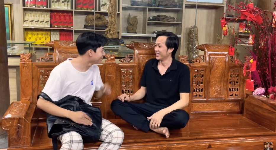 Hoài Linh gặp 'sự cố' đầu năm với con nuôi, than thở về 'nghiệp quật' - Ảnh 2 Hoài Linh gặp 'sự cố' đầu năm với con nuôi, than thở về 'nghiệp quật' - Ảnh 2