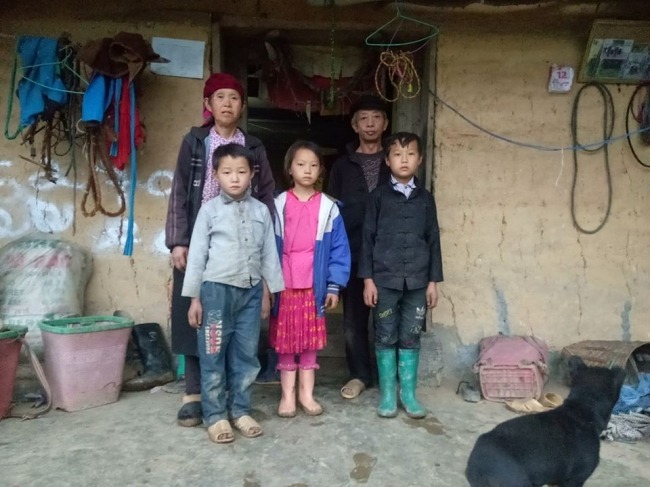 Sò là anh cả trong gia đình có 3 anh em hiện đang sống với ông bà nội. Ảnh: Internet Sò là anh cả trong gia đình có 3 anh em hiện đang sống với ông bà nội. Ảnh: Internet