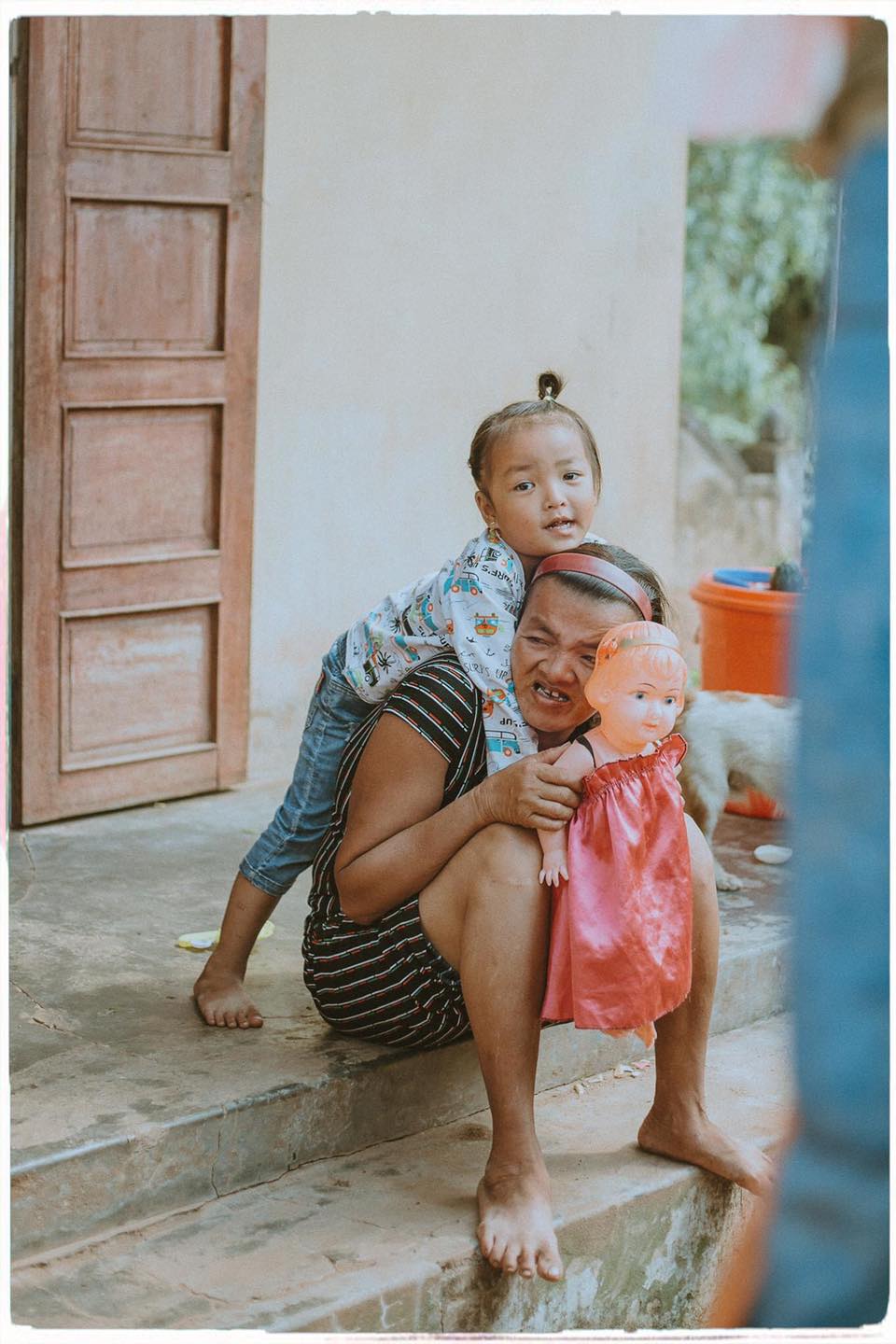 Cảm động câu chuyện người mẹ đầu óc không bình thường, phải nuôi con một mình - Ảnh 9 Cảm động câu chuyện người mẹ đầu óc không bình thường, phải nuôi con một mình - Ảnh 9