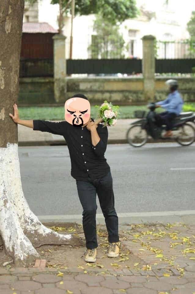 Trong mắt của những người hàng xóm, 'hot boy phố cổ' là người hiền lành, ngoan ngoãn nhưng chỉ hay chém gió quá đà trên MXH. Ảnh: FBNV Trong mắt của những người hàng xóm, 'hot boy phố cổ' là người hiền lành, ngoan ngoãn nhưng chỉ hay chém gió quá đà trên MXH. Ảnh: FBNV