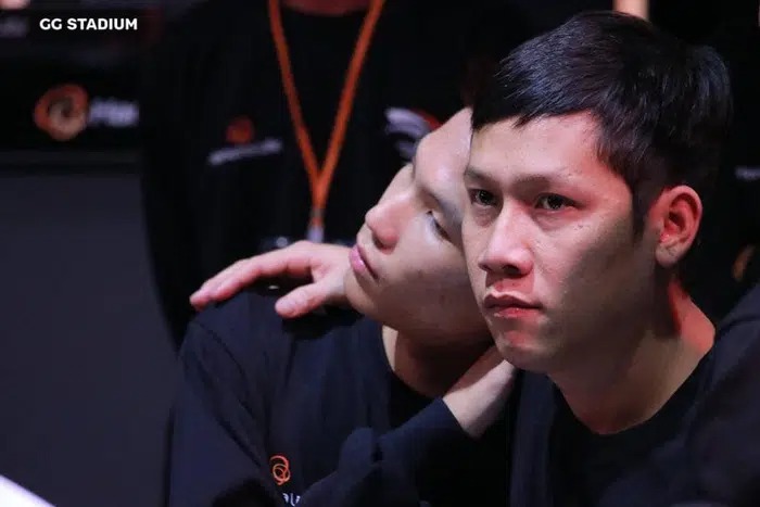 Thầy Ba - ông chủ của SBTC Esports đã mất một khoản tiền rất lớn liên quan đến những lùm xùm của Zeros. Ảnh: GG Stadium Thầy Ba - ông chủ của SBTC Esports đã mất một khoản tiền rất lớn liên quan đến những lùm xùm của Zeros. Ảnh: GG Stadium