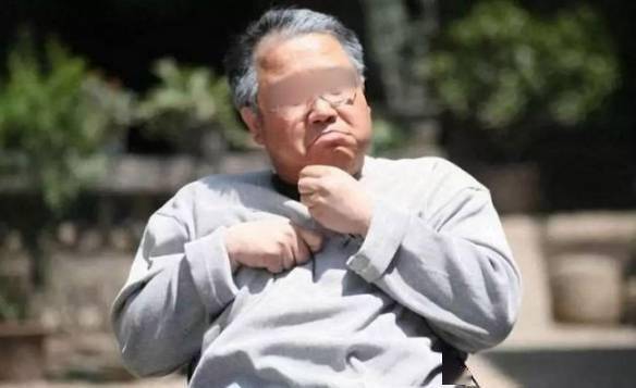 Theo người nhà, vị giáo sư này đã 'lẩm cẩm' và mẩu tin tuyển vợ kia không đáng tin. Ảnh: Internet