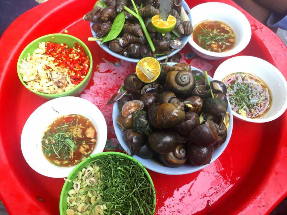 Nhiều ý kiến cho rằng bữa ăn ốc là quá đắt so với mặt bằng chung tại Hà Nội. Ảnh: Internet