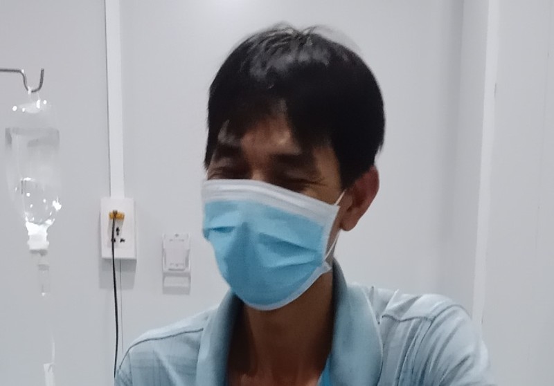 Tại bệnh viện, anh Trọng được xác định bỏng độ 2. Ảnh: PLO Tại bệnh viện, anh Trọng được xác định bỏng độ 2. Ảnh: PLO