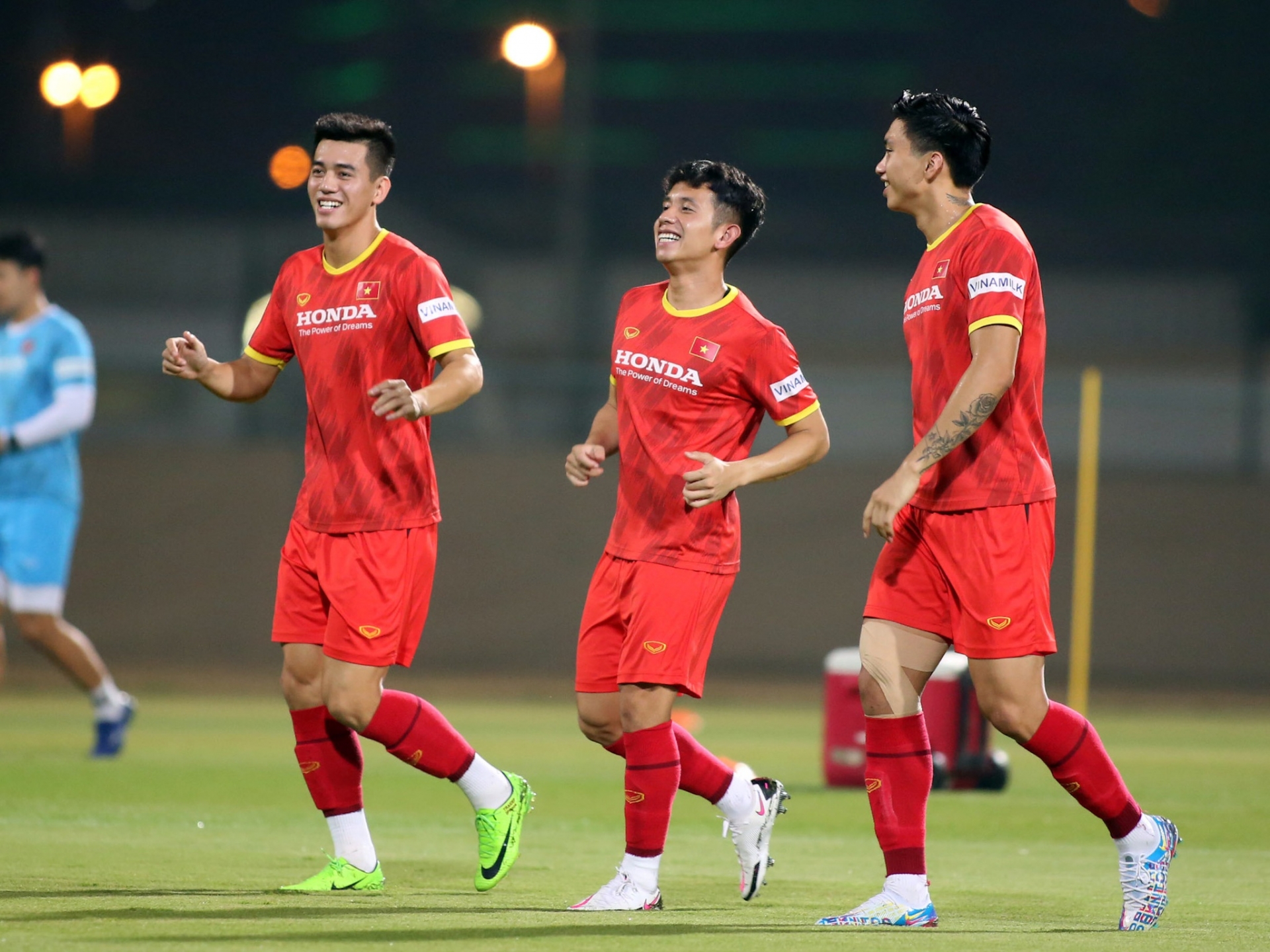 Đội hình Việt Nam vs Indonesia: Thầy Park gây bất ngờ với Văn Hậu và Công Phượng? 4