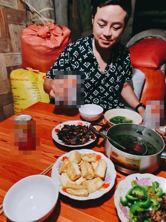 'Mai danh ẩn tích' trên MXH, cô dâu Thu Sao bất ngờ khoe hạnh phúc bên chồng trẻ - Ảnh 7 'Mai danh ẩn tích' trên MXH, cô dâu Thu Sao bất ngờ khoe hạnh phúc bên chồng trẻ - Ảnh 7
