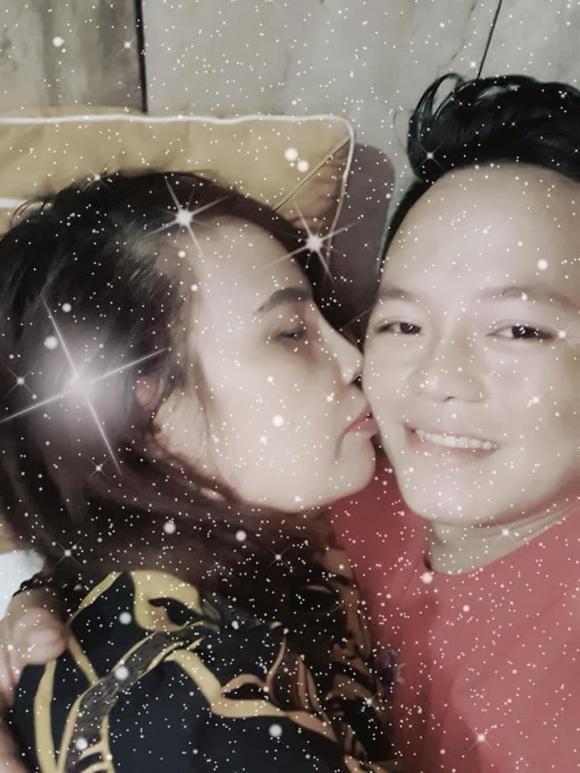 'Mai danh ẩn tích' trên MXH, cô dâu Thu Sao bất ngờ khoe hạnh phúc bên chồng trẻ - Ảnh 6 'Mai danh ẩn tích' trên MXH, cô dâu Thu Sao bất ngờ khoe hạnh phúc bên chồng trẻ - Ảnh 6