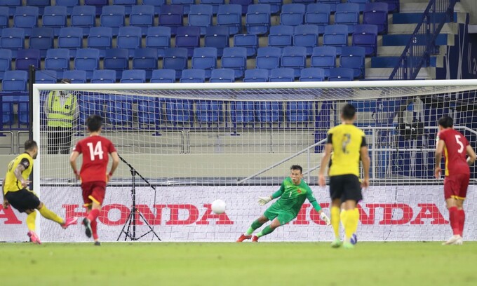 Kết quả Việt Nam - Malaysia: Bước ngoặt penalty, lịch sử vẫy gọi Quế Ngọc Hải và đồng đội - Ảnh 2 Kết quả Việt Nam - Malaysia: Bước ngoặt penalty, lịch sử vẫy gọi Quế Ngọc Hải và đồng đội - Ảnh 2