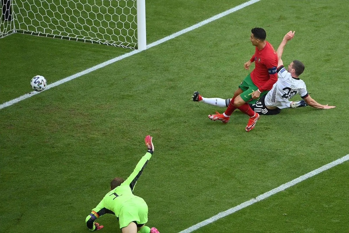 Cục diện bảng 'tử thần' Euro 2021: Kịch bản sốc khiến Bồ Đào Nha bị loại, Ronaldo về nước từ vòng bảng 2 Cục diện bảng 'tử thần' Euro 2021: Kịch bản sốc khiến Bồ Đào Nha bị loại, Ronaldo về nước từ vòng bảng 2