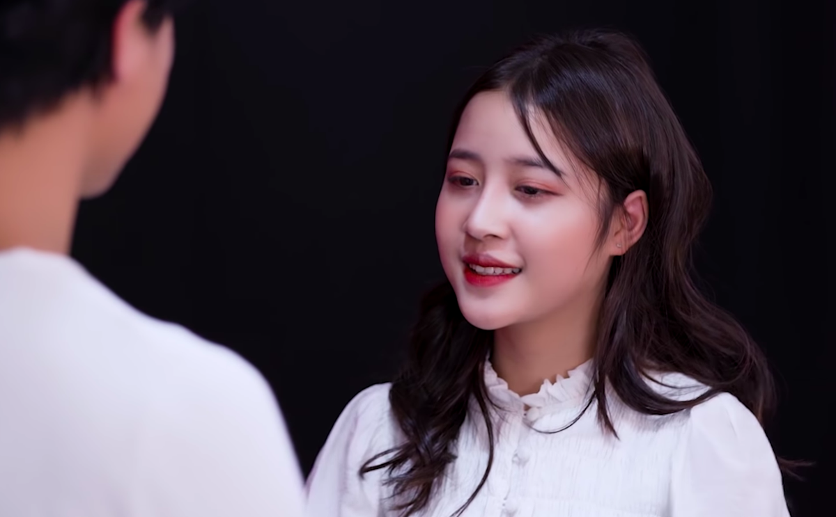 'Nữ thần' mới xuất hiện trong gameshow tỏ tình: Bạn trai không cần giàu, chỉ cần cao trên 1m72 7 'Nữ thần' mới xuất hiện trong gameshow tỏ tình: Bạn trai không cần giàu, chỉ cần cao trên 1m72 7