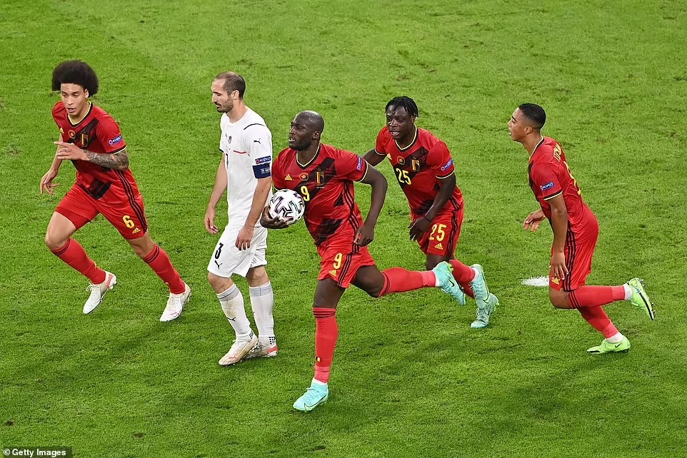 Kết quả Bỉ vs Italia: Lukaku hóa gã hề, Quỷ Đỏ tan mộng vô địch Euro cùng thế hệ vàng 6 Kết quả Bỉ vs Italia: Lukaku hóa gã hề, Quỷ Đỏ tan mộng vô địch Euro cùng thế hệ vàng 6