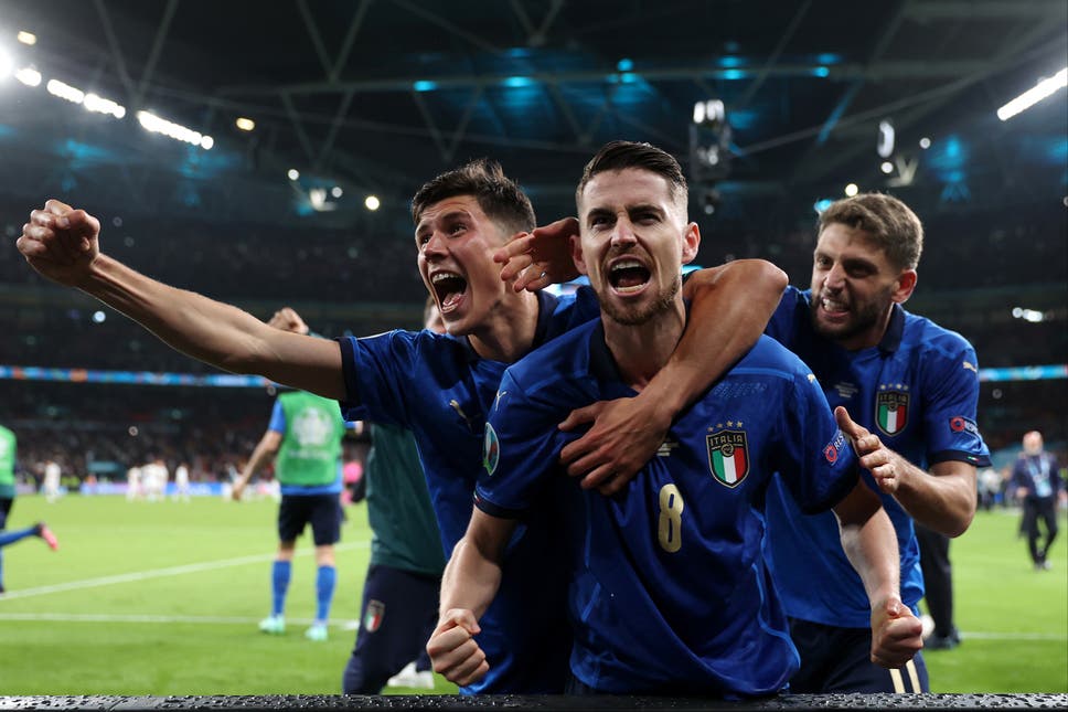 Chung kết Euro 2021: Đội tuyển Ý gửi chiến thư đến người Anh bằng kỳ tích 20 năm mới xảy ra 4 Chung kết Euro 2021: Đội tuyển Ý gửi chiến thư đến người Anh bằng kỳ tích 20 năm mới xảy ra 4