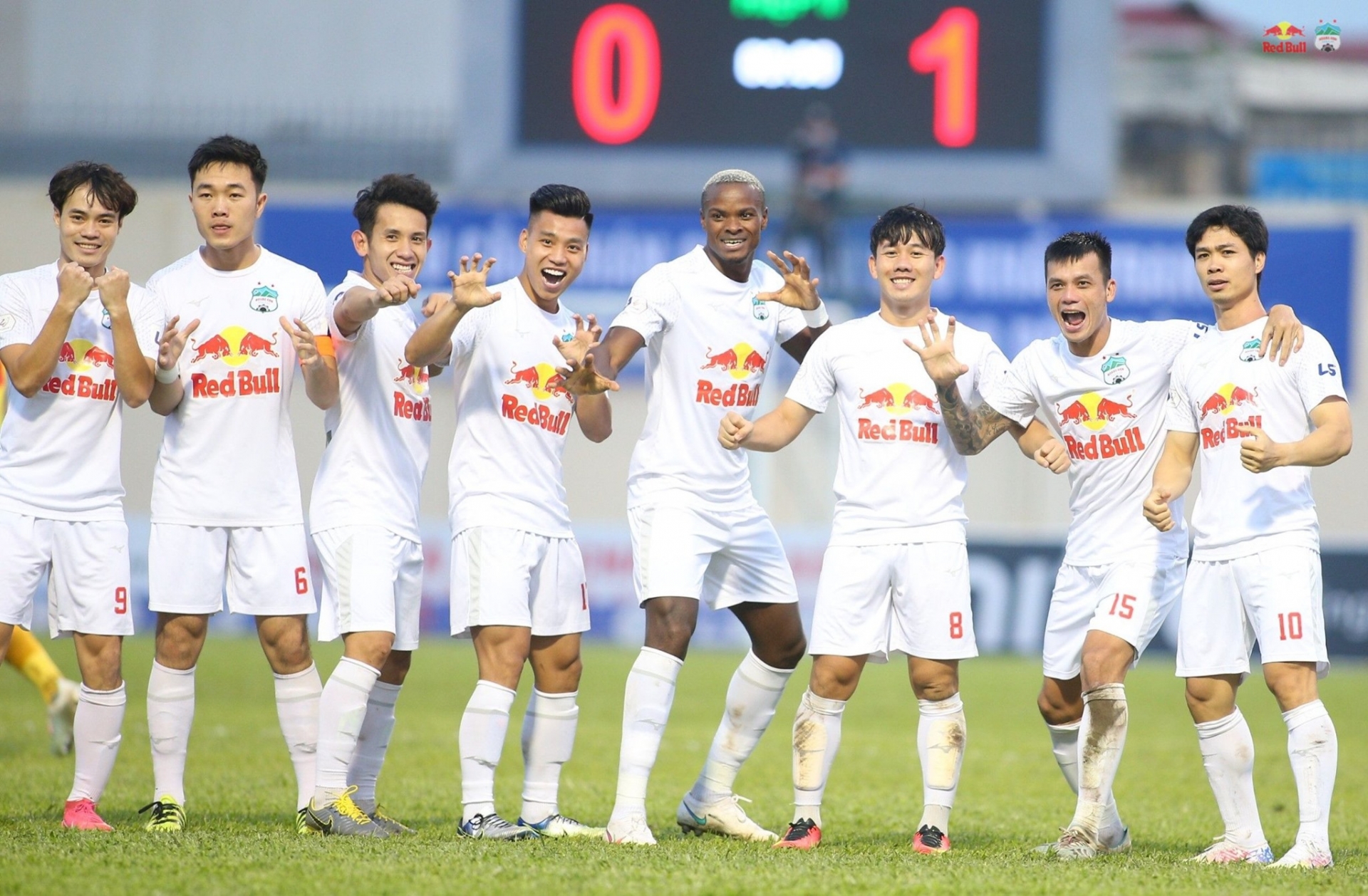 Tin bóng đá 23/07: AFF Cup thay đổi khiến HLV Park Hang Seo đau đầu, Messi bị gạch tên khỏi La Liga 2 Tin bóng đá 23/07: AFF Cup thay đổi khiến HLV Park Hang Seo đau đầu, Messi bị gạch tên khỏi La Liga 2
