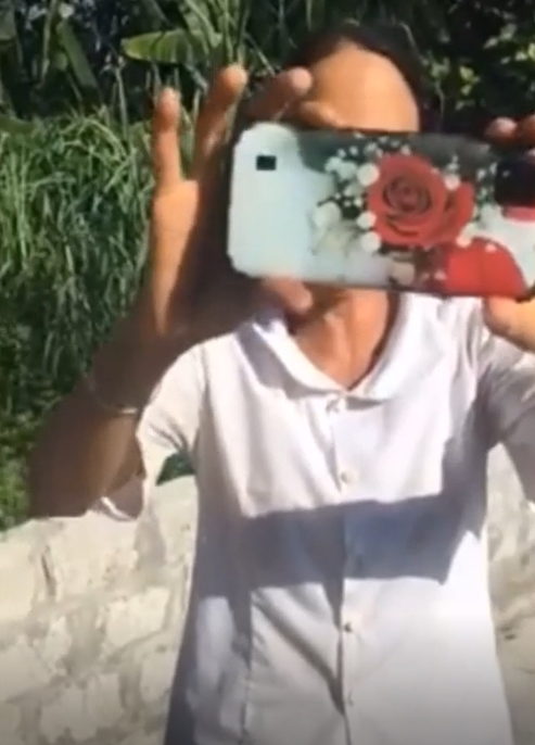 Bé trai không cha mẹ, bị bà ngoại bỏ rơi tại trụ sở UBND: 'Cháu nội thì tôi nuôi, cháu ngoại tôi không nuôi' 5 Bé trai không cha mẹ, bị bà ngoại bỏ rơi tại trụ sở UBND: 'Cháu nội thì tôi nuôi, cháu ngoại tôi không nuôi' 5