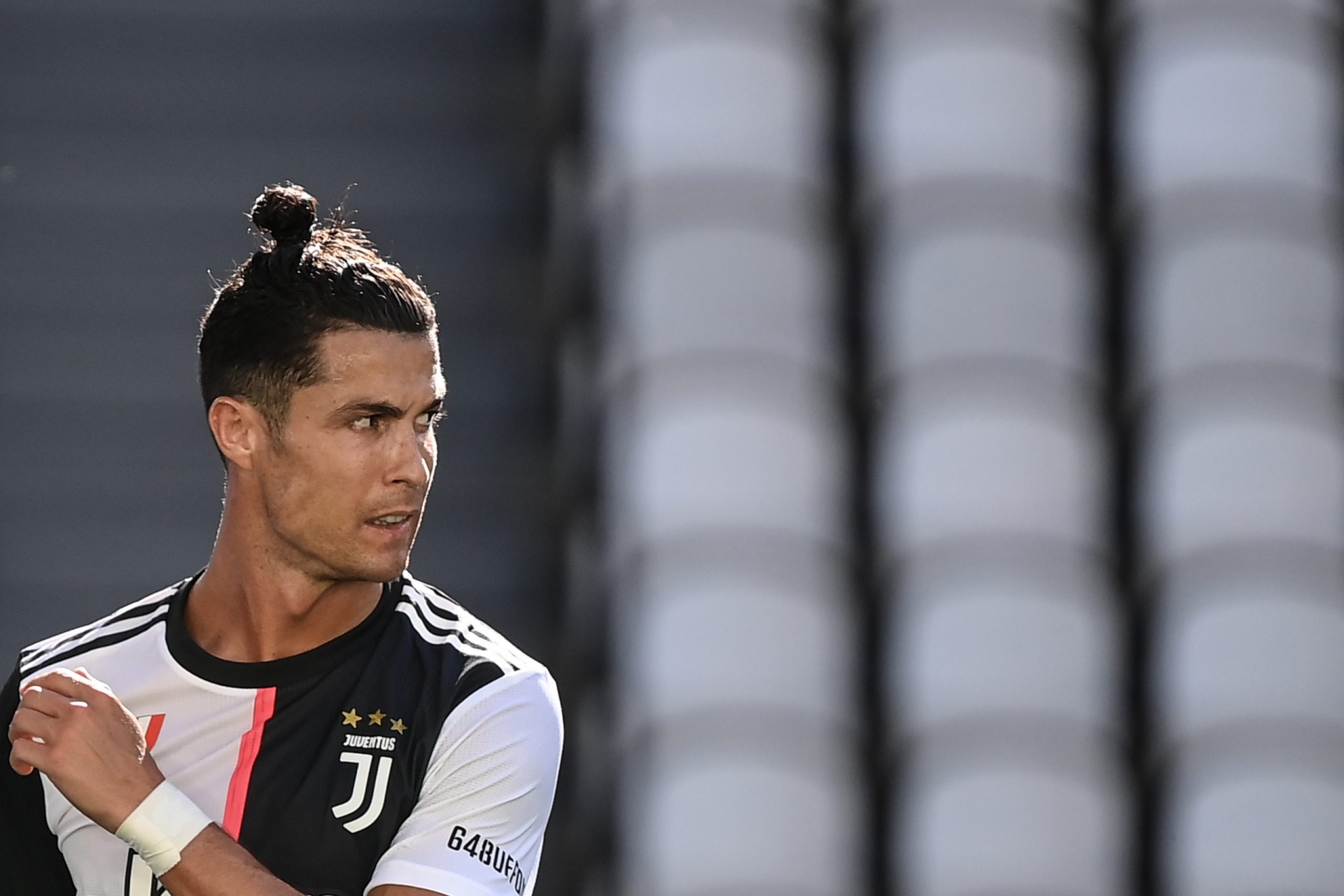 Ronaldo chịu hết nổi tại Juventus: Man City và PSG đồng loạt nói không, mái nhà xưa chào đón quay trở lại 1