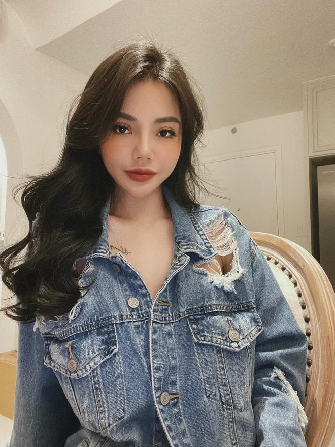 Chân dung hot girl 'bóc bánh trả tiền', cuỗm luôn 170 triệu của khách: Luôn khoe cuộc sống sang chảnh trên MXH - Ảnh 3 Chân dung hot girl 'bóc bánh trả tiền', cuỗm luôn 170 triệu của khách: Luôn khoe cuộc sống sang chảnh trên MXH - Ảnh 3