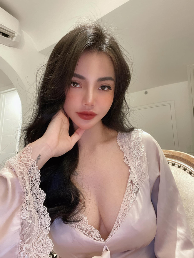 Chân dung hot girl 'bóc bánh trả tiền', cuỗm luôn 170 triệu của khách: Luôn khoe cuộc sống sang chảnh trên MXH - Ảnh 4 Chân dung hot girl 'bóc bánh trả tiền', cuỗm luôn 170 triệu của khách: Luôn khoe cuộc sống sang chảnh trên MXH - Ảnh 4