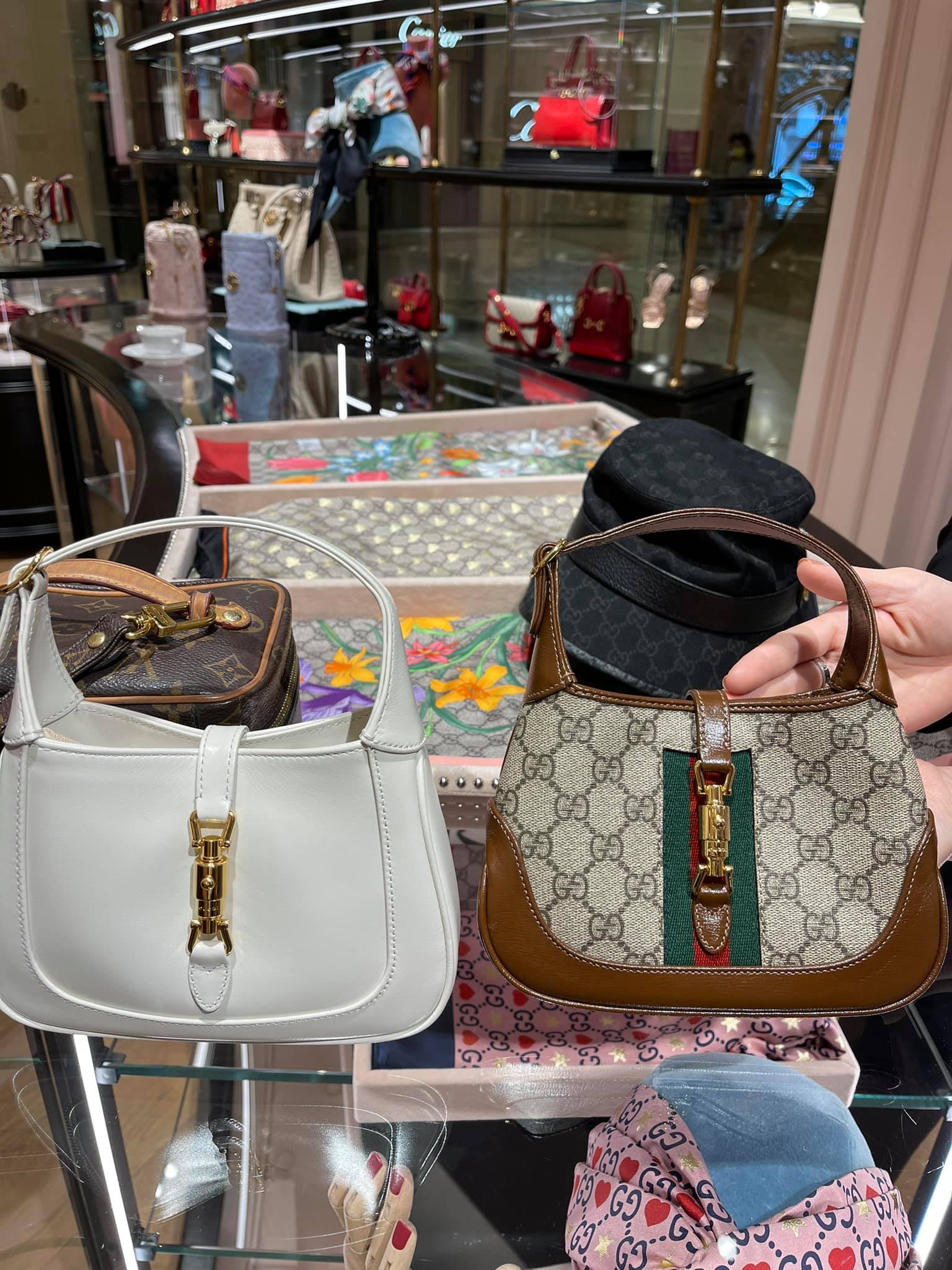 Chân dung hot girl 'bóc bánh trả tiền', cuỗm luôn 170 triệu của khách: Luôn khoe cuộc sống sang chảnh trên MXH - Ảnh 6