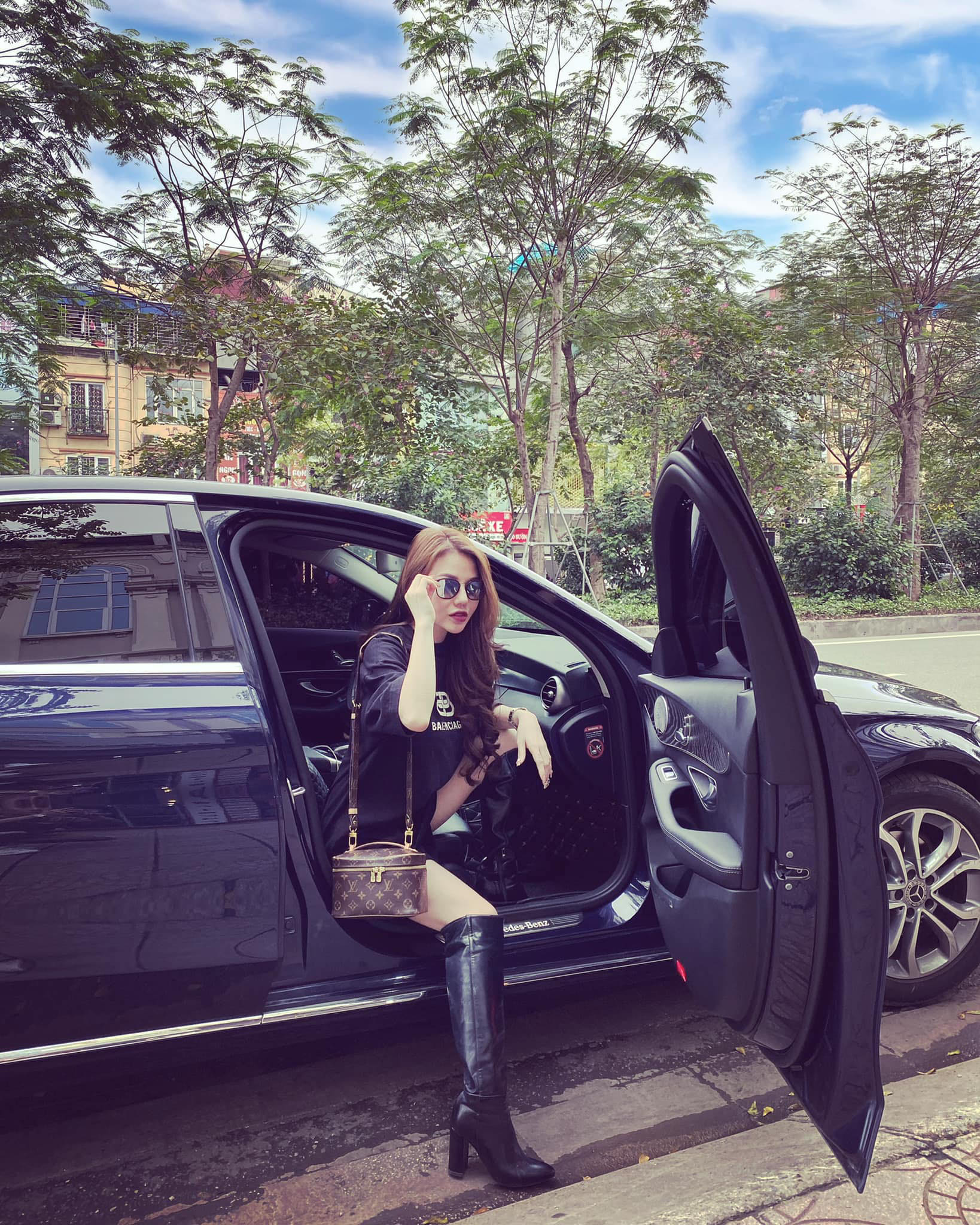 Chân dung hot girl 'bóc bánh trả tiền', cuỗm luôn 170 triệu của khách: Luôn khoe cuộc sống sang chảnh trên MXH - Ảnh 2