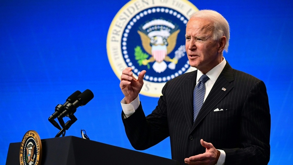 Biden cho rằng phiên tòa luận tội cựu Tổng thống Donald Trump phải diễn ra. Ảnh: CNN